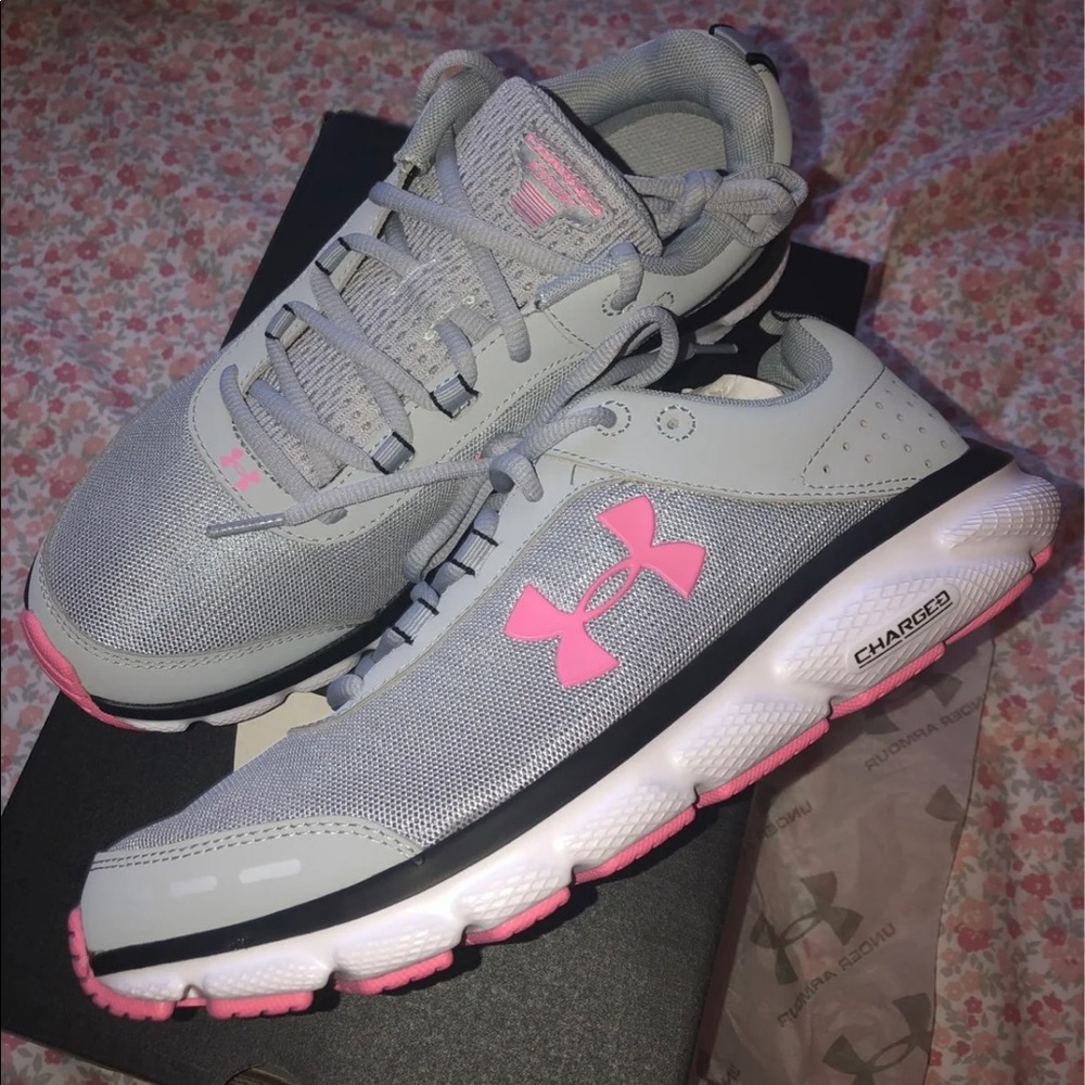 UnderArmour Shoes